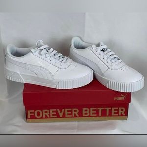 New in box White Puma Carina Sz 6.5 shoes.